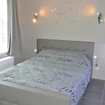 Appartement Studio Tournai * טורנאי